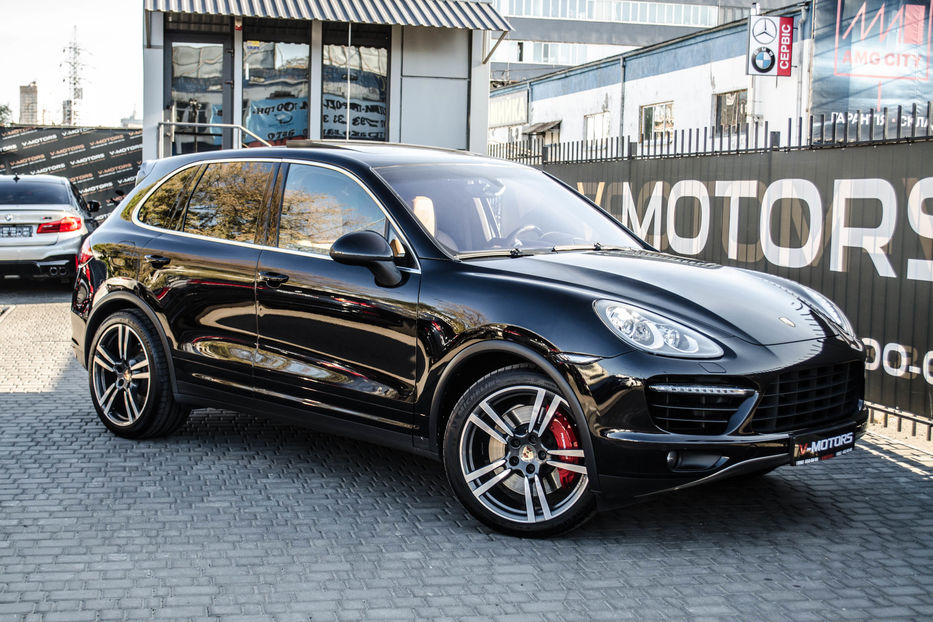 Продам Porsche Cayenne Turbo 2013 года в Киеве