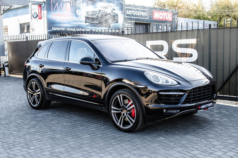 Продам Porsche Cayenne Turbo 2013 года в Киеве