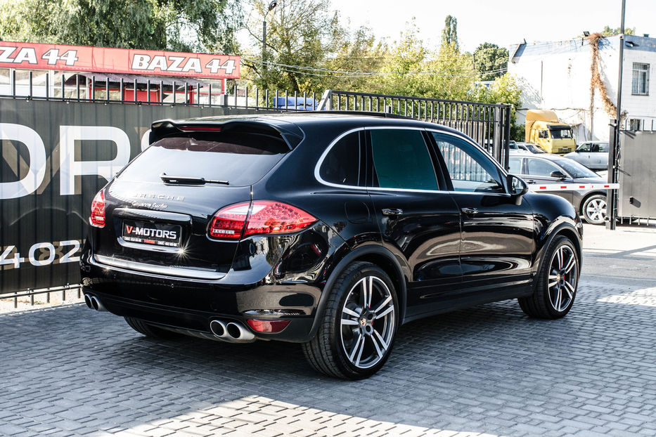 Продам Porsche Cayenne Turbo 2013 года в Киеве