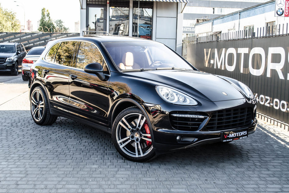 Продам Porsche Cayenne Turbo 2013 года в Киеве