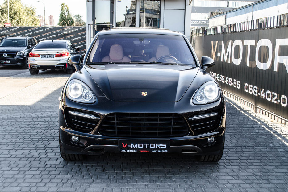 Продам Porsche Cayenne Turbo 2013 года в Киеве