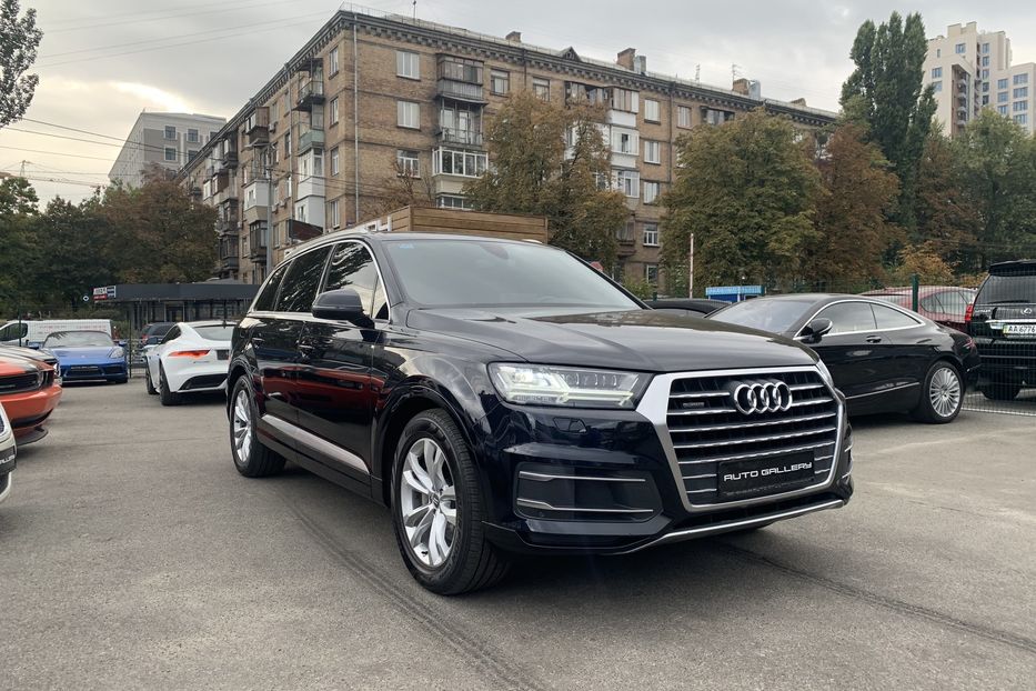 Продам Audi Q7 2016 года в Киеве