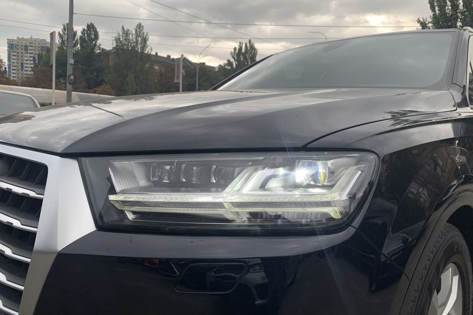 Продам Audi Q7 2016 года в Киеве