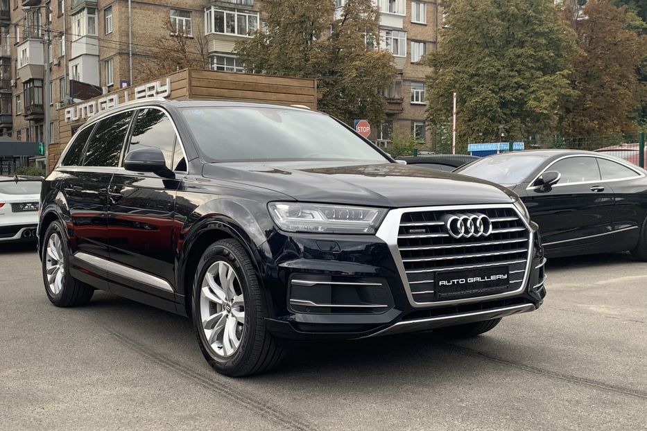 Продам Audi Q7 2016 года в Киеве