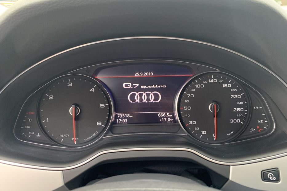 Продам Audi Q7 2016 года в Киеве