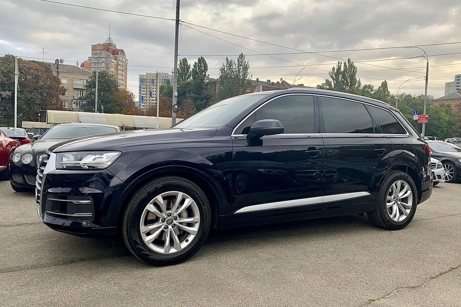 Продам Audi Q7 2016 года в Киеве