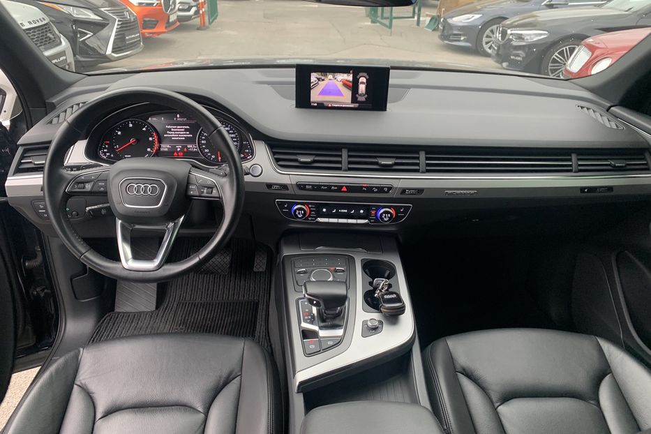 Продам Audi Q7 2016 года в Киеве