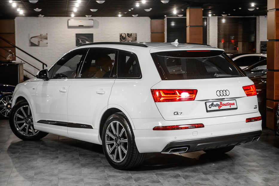 Продам Audi Q7 2016 года в Одессе