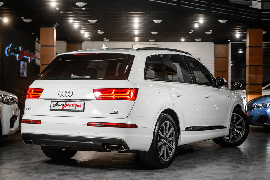 Продам Audi Q7 2016 года в Одессе