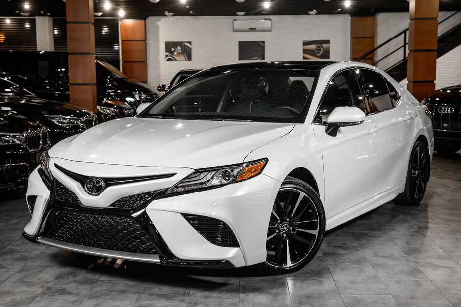 Продам Toyota Camry XSE 2018 года в Одессе