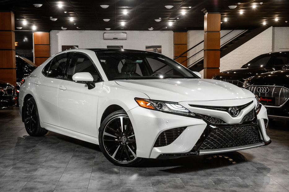 Продам Toyota Camry XSE 2018 года в Одессе