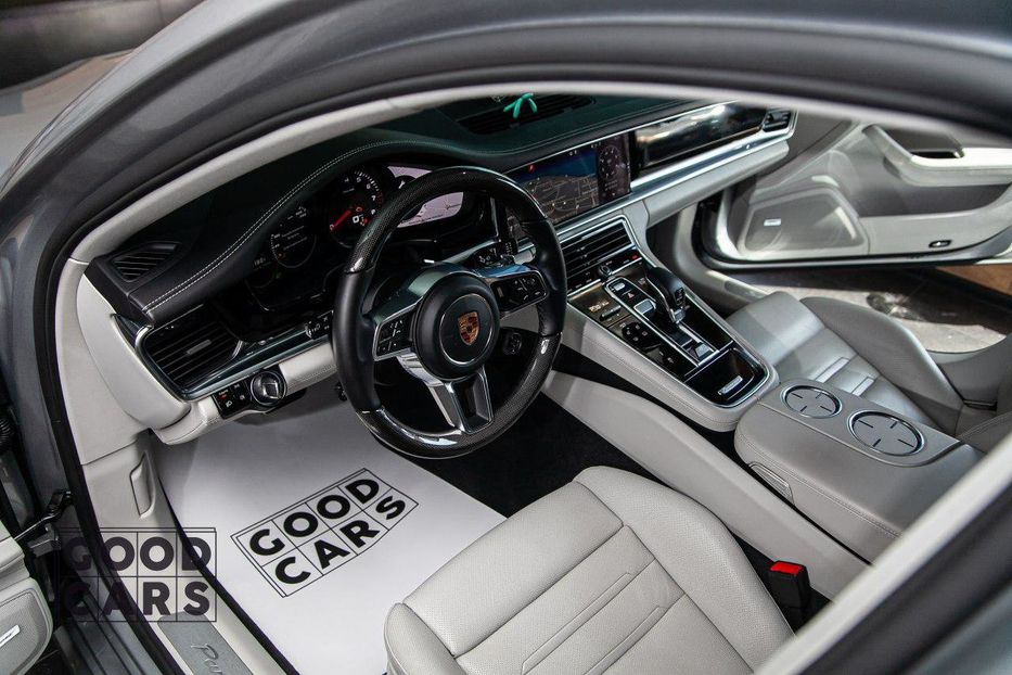 Продам Porsche Panamera 4S 2017 года в Одессе