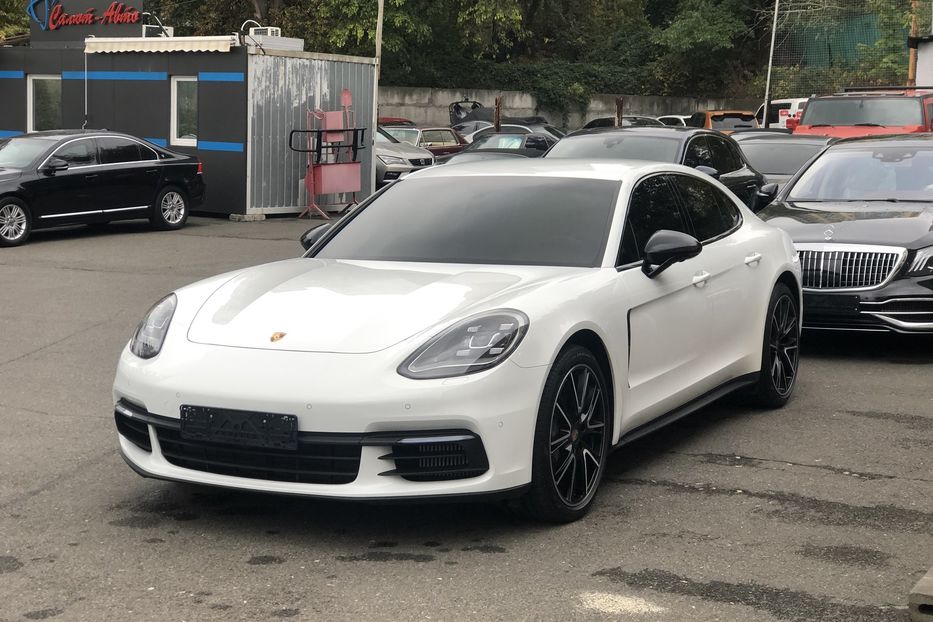 Продам Porsche Panamera 4S 2018 года в Киеве