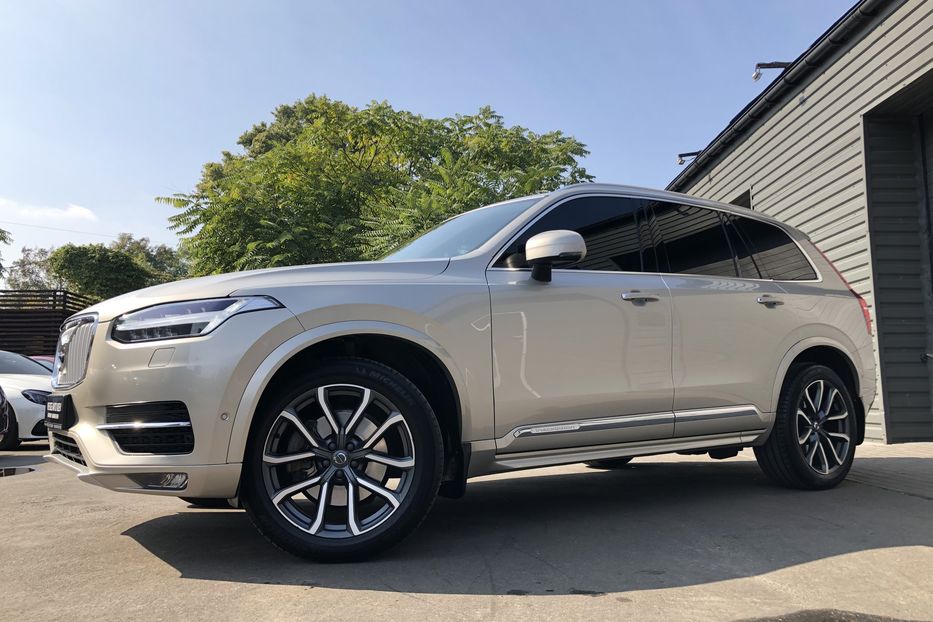 Продам Volvo XC90 Inscription D5 Официальный 2015 года в Киеве