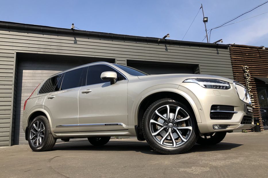 Продам Volvo XC90 Inscription D5 Официальный 2015 года в Киеве