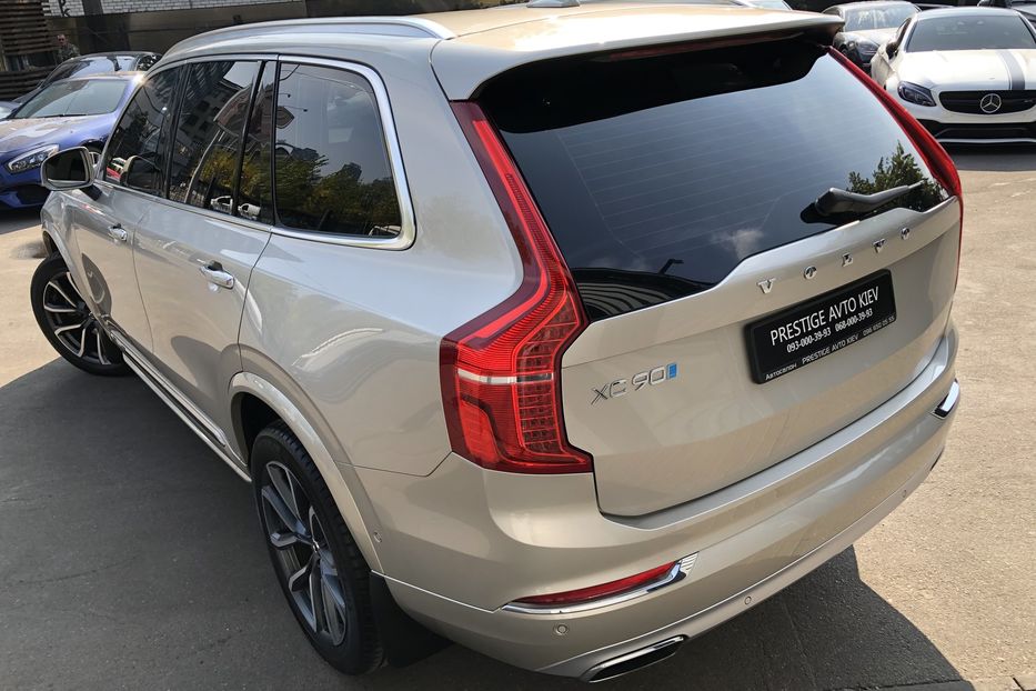 Продам Volvo XC90 Inscription D5 Официальный 2015 года в Киеве