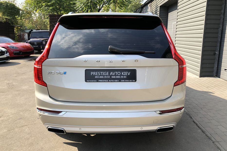 Продам Volvo XC90 Inscription D5 Официальный 2015 года в Киеве