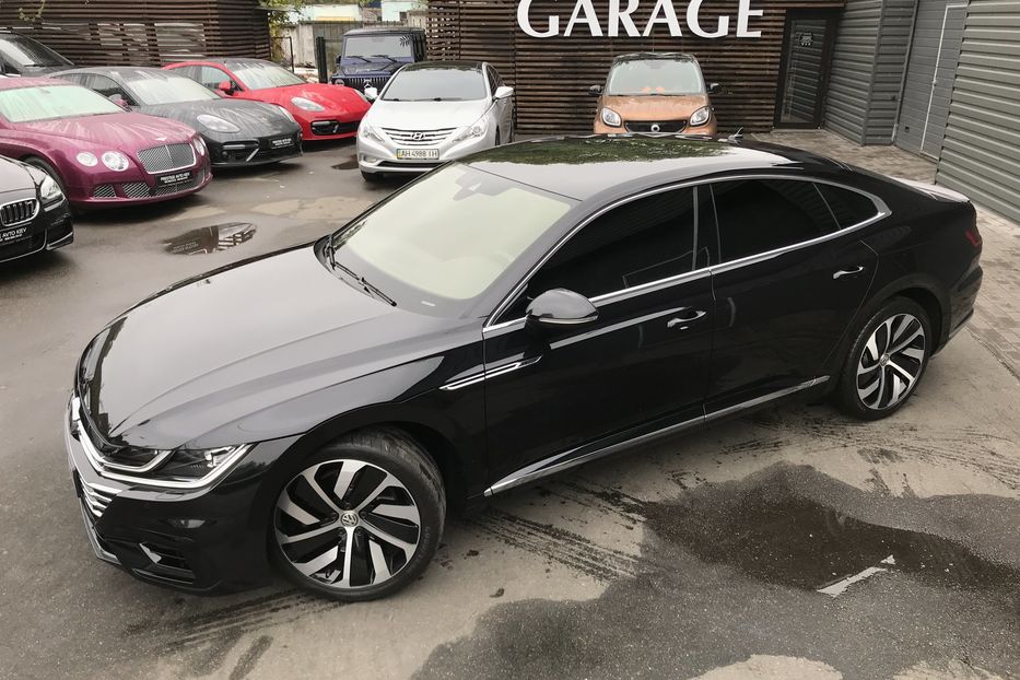 Продам Volkswagen Arteon R-Line 2.0 TSI 4MOTION 2017 года в Киеве