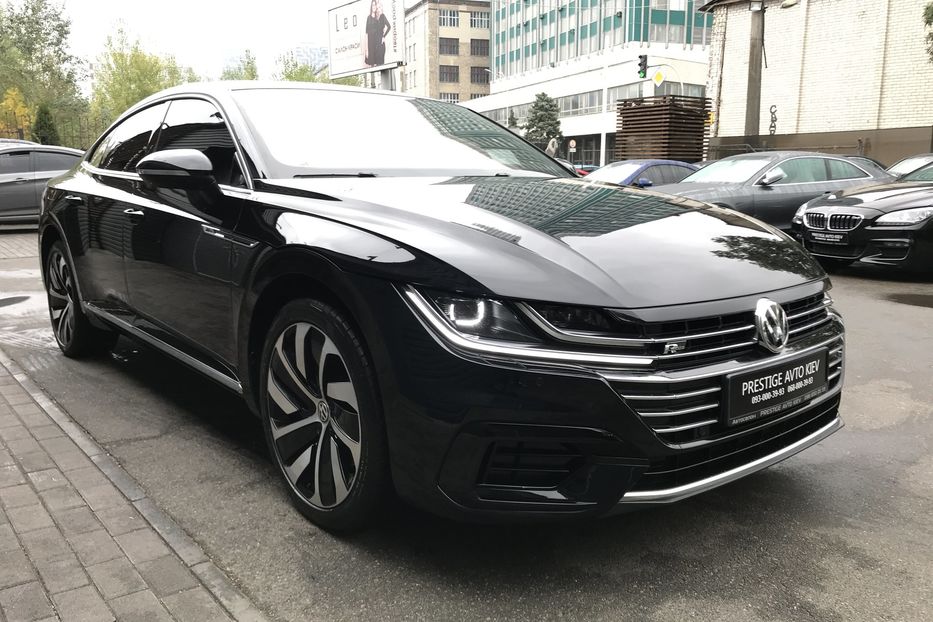 Продам Volkswagen Arteon R-Line 2.0 TSI 4MOTION 2017 года в Киеве