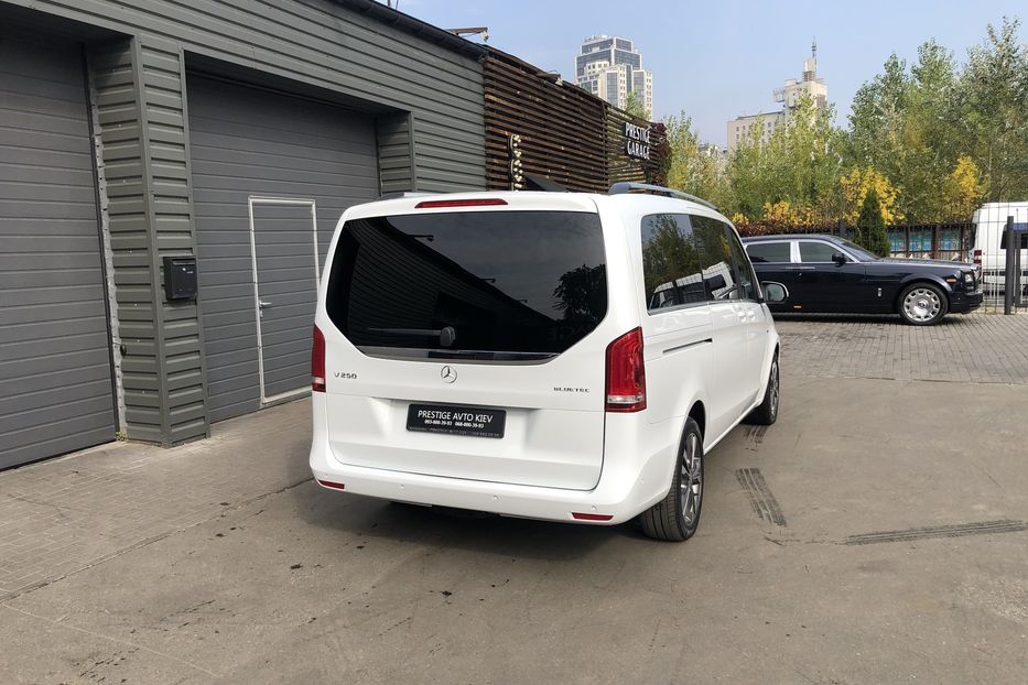 Продам Mercedes-Benz V-Class V-250  2015 года в Киеве