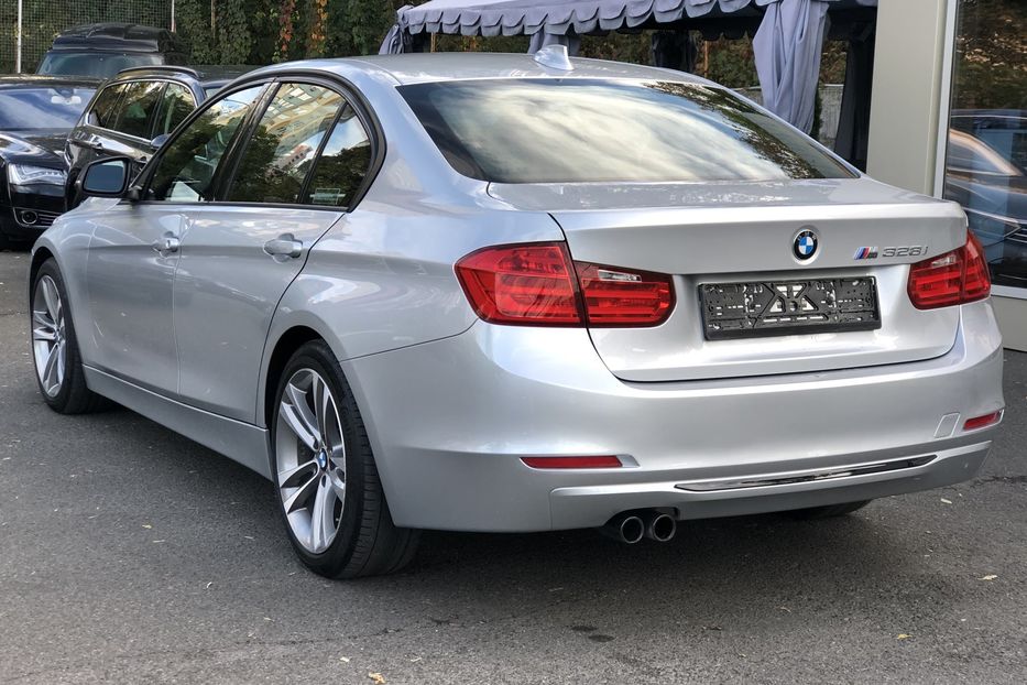 Продам BMW 328 Sport 2014 года в Киеве