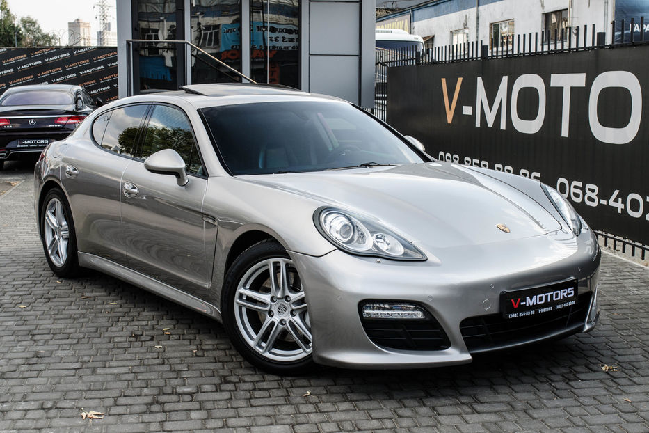 Продам Porsche Panamera 4S 2010 года в Киеве