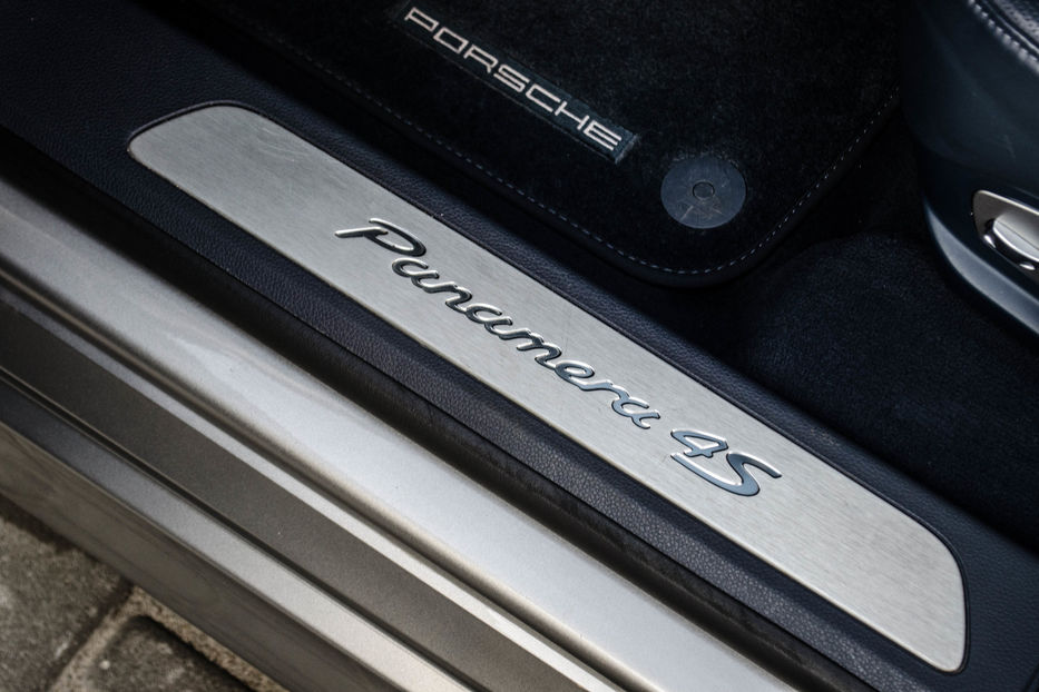 Продам Porsche Panamera 4S 2010 года в Киеве