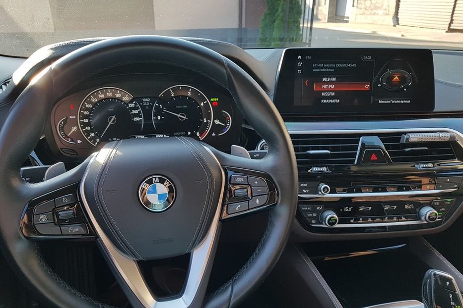 Продам BMW 520 Xdrive 20d 2016 года в Киеве