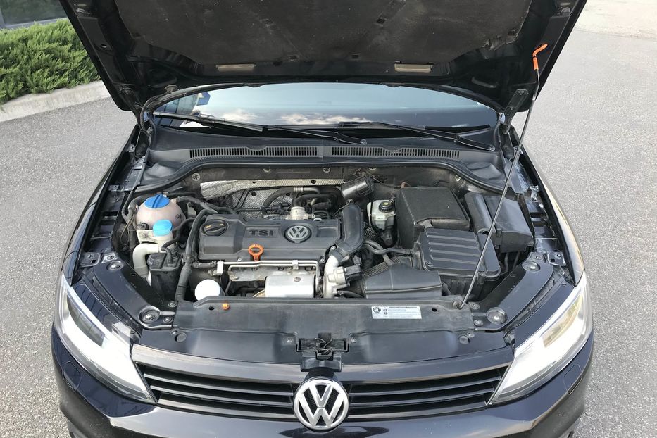 Продам Volkswagen Jetta OFFICIAL 2012 года в Днепре