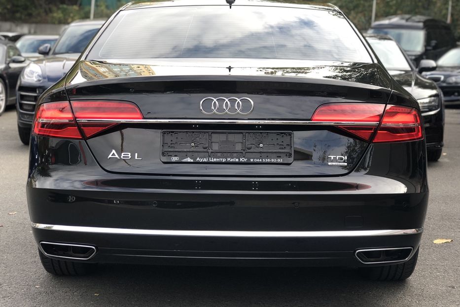 Продам Audi A8 3.0 TD Quattro 2017 года в Киеве