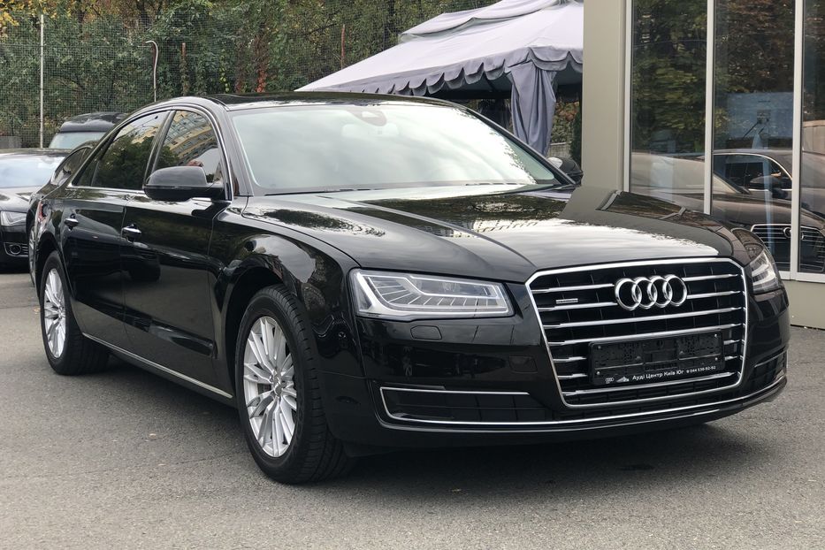 Продам Audi A8 3.0 TD Quattro 2017 года в Киеве