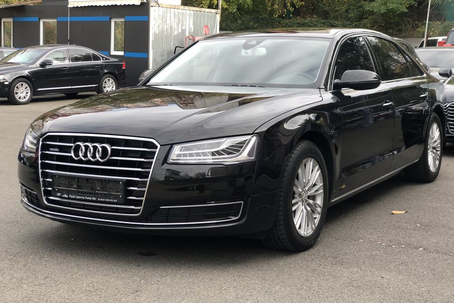 Продам Audi A8 3.0 TD Quattro 2017 года в Киеве