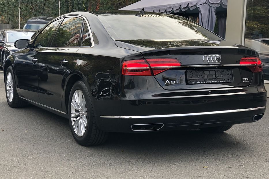 Продам Audi A8 3.0 TD Quattro 2017 года в Киеве