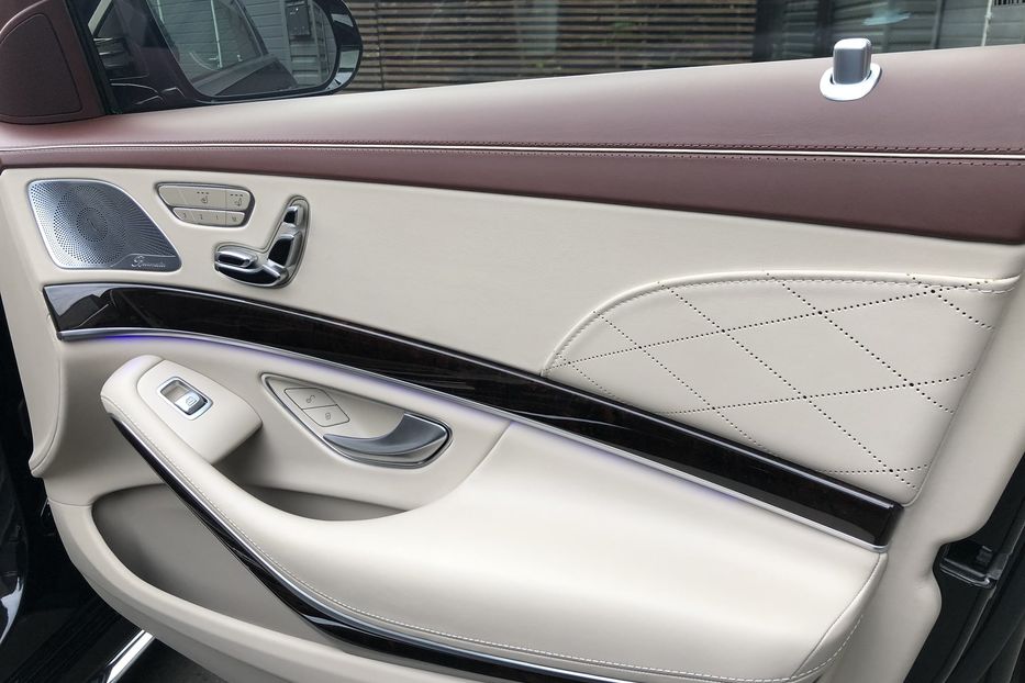 Продам Mercedes-Benz S-Class S63 AMG 4MATIC+ Long 2018 года в Киеве