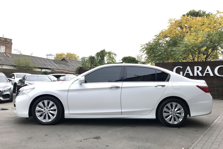 Продам Honda Accord Executive 2015 года в Киеве