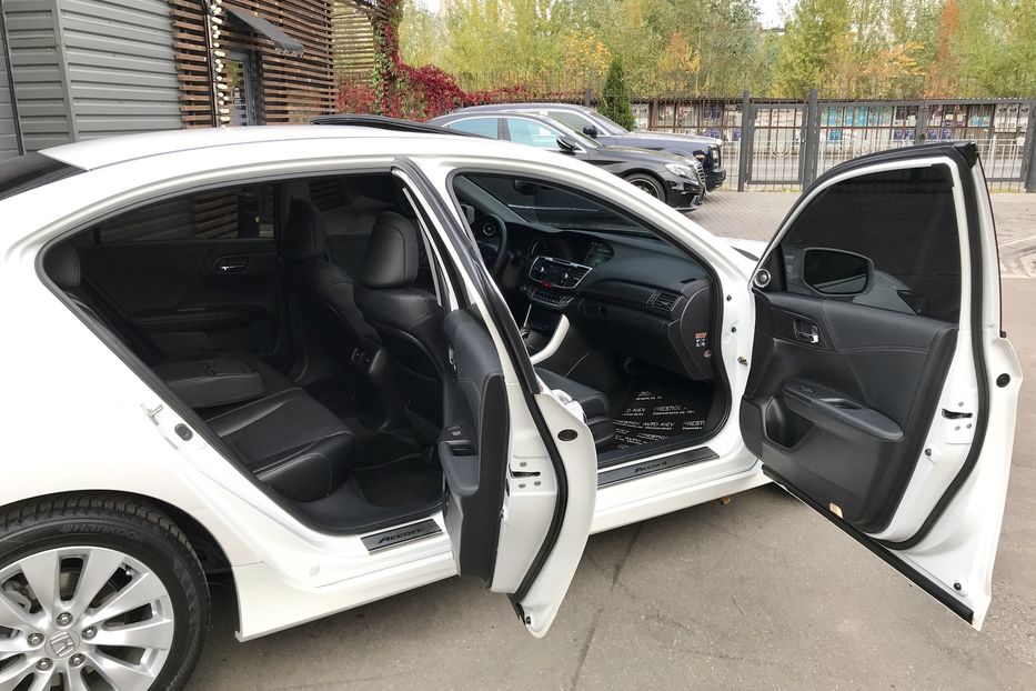 Продам Honda Accord Executive 2015 года в Киеве