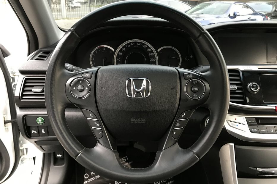 Продам Honda Accord Executive 2015 года в Киеве