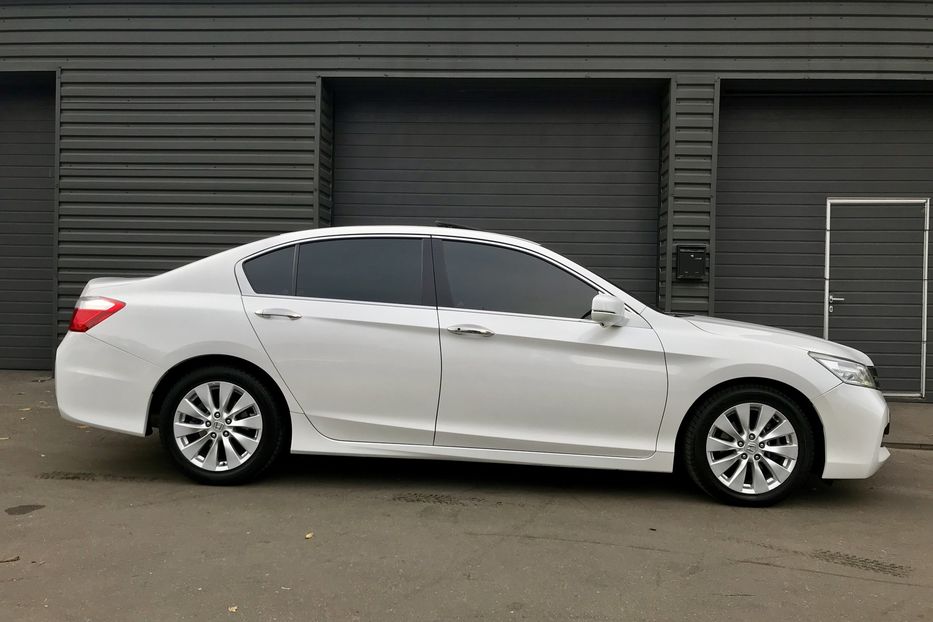 Продам Honda Accord Executive 2015 года в Киеве