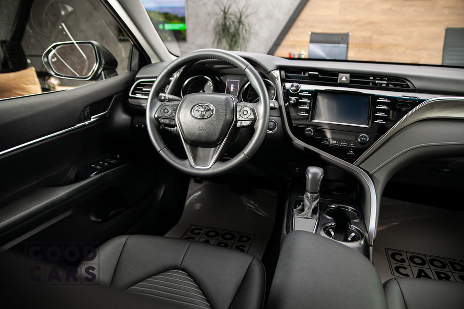 Продам Toyota Camry V70 204л.с 8АКПП Prestige 2018 года в Одессе