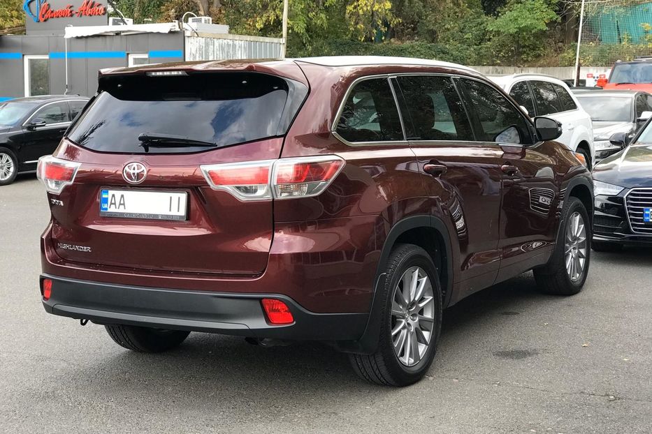 Продам Toyota Highlander ELEGANCE 2014 года в Киеве