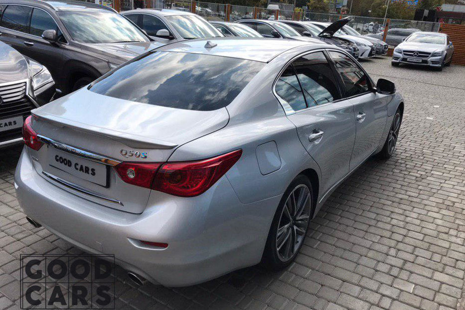 Продам Infiniti Q50 V6 3.5 HYBRID 350л.с 2014 года в Одессе