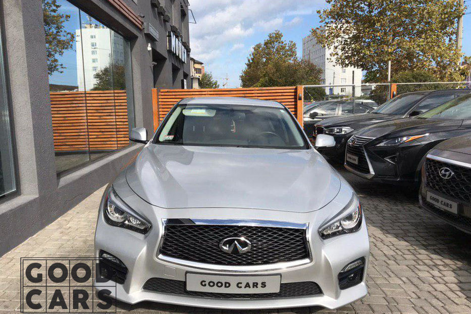 Продам Infiniti Q50 V6 3.5 HYBRID 350л.с 2014 года в Одессе