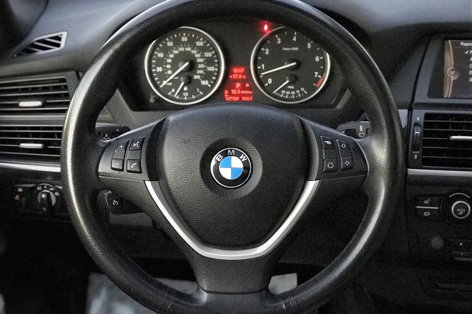 Продам BMW X5 2010 года в Одессе