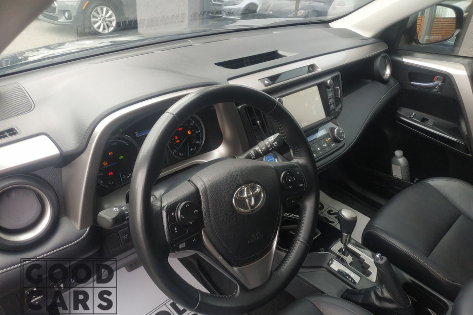 Продам Toyota Rav 4 2017 года в Одессе