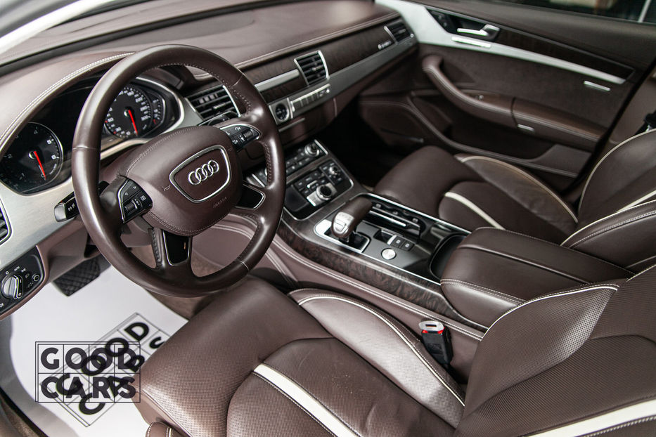 Продам Audi A8 Long design selection  2012 года в Одессе