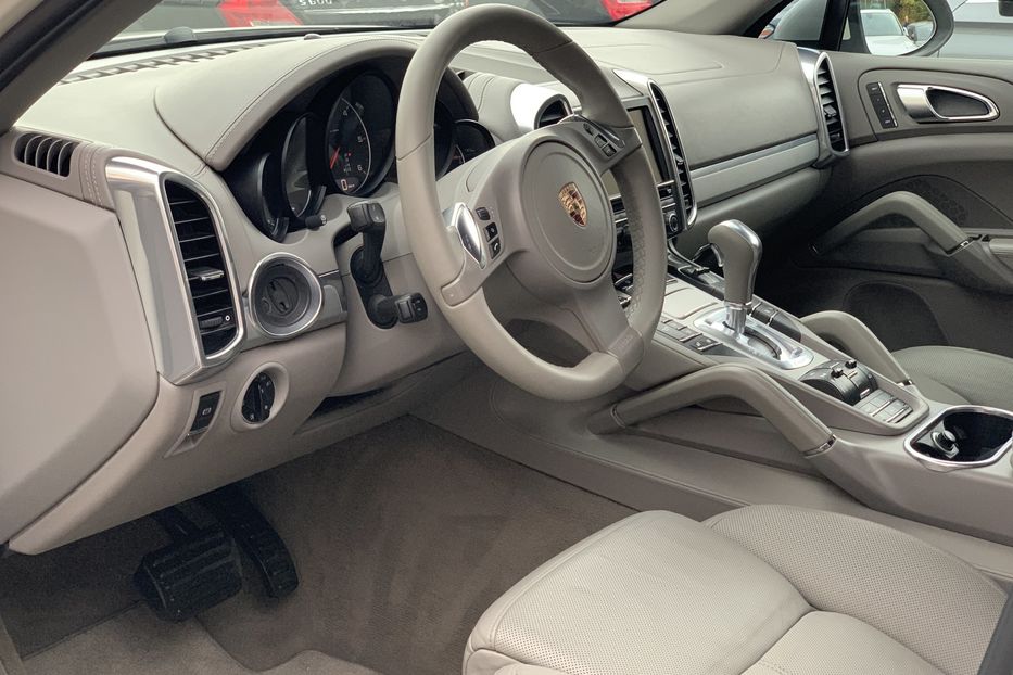 Продам Porsche Cayenne 3.0 Diesel 2010 года в Киеве