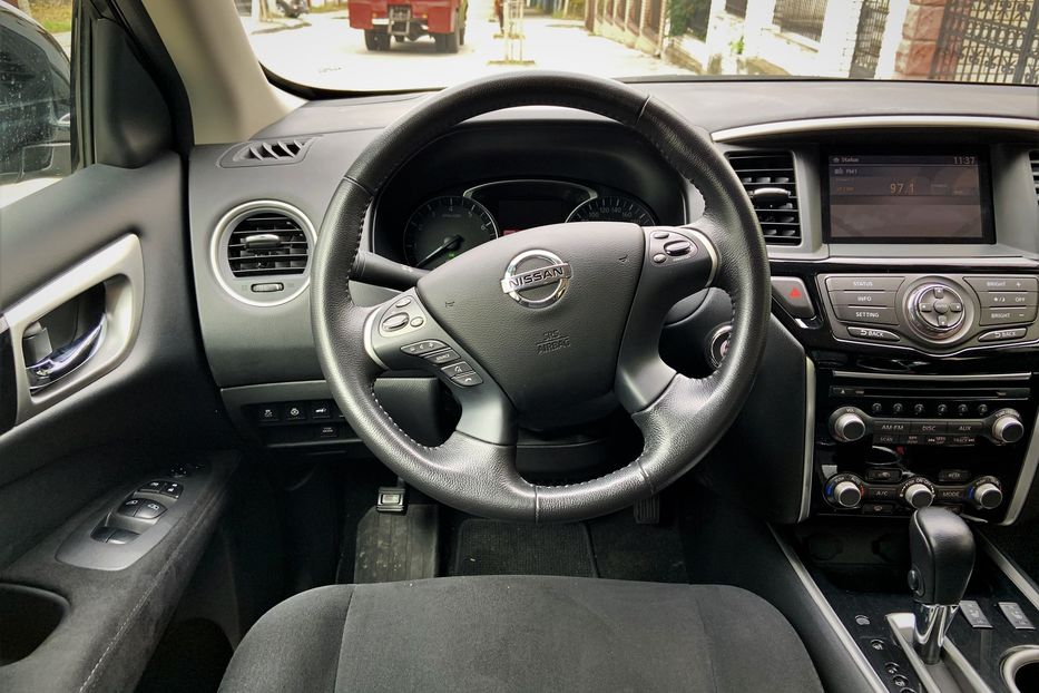Продам Nissan Pathfinder S 2014 года в Черновцах