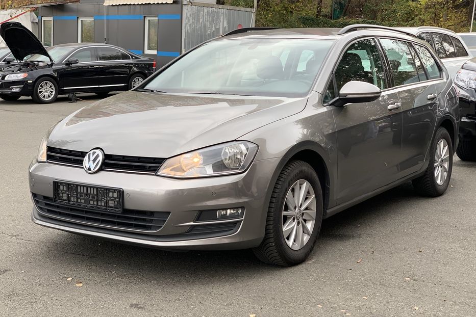 Продам Volkswagen Golf VII 2016 года в Киеве