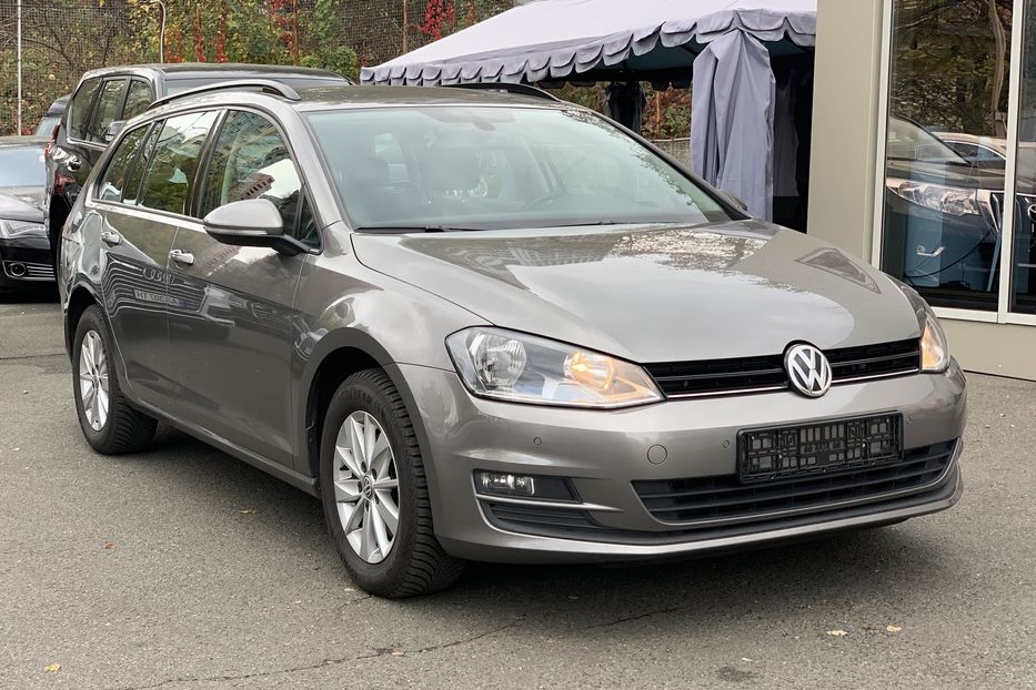 Продам Volkswagen Golf VII 2016 года в Киеве