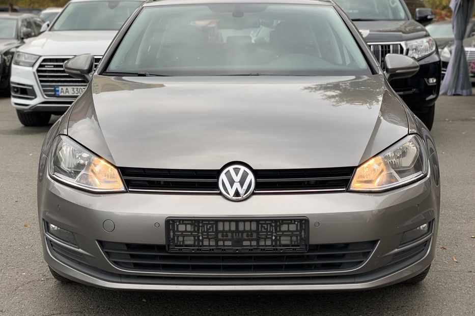 Продам Volkswagen Golf VII 2016 года в Киеве